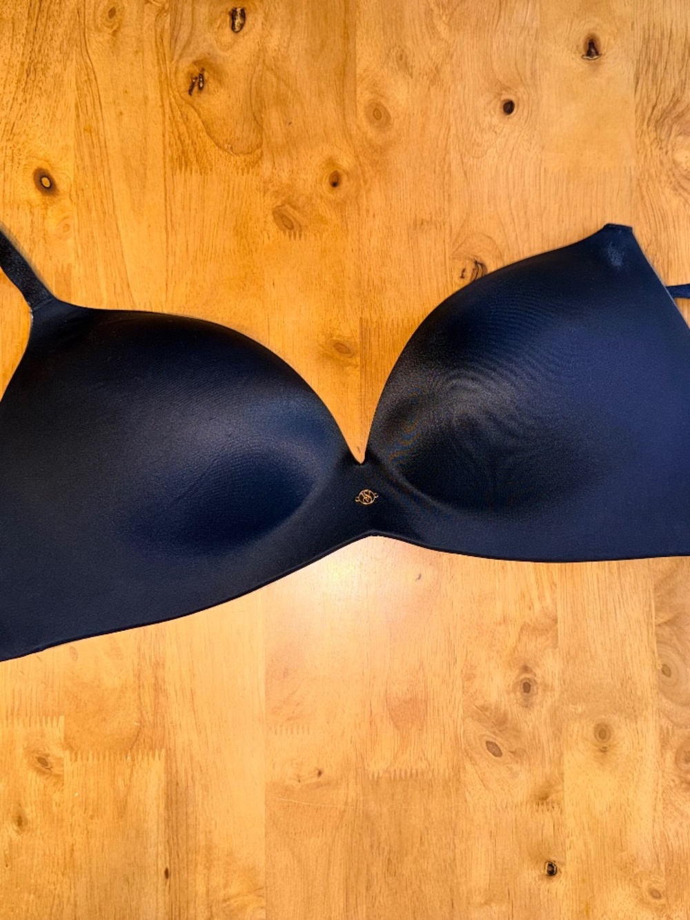 Victorias Secret So Obsessed Wireless Push-Up Bra Black 34DDD Padded No-Wire 620